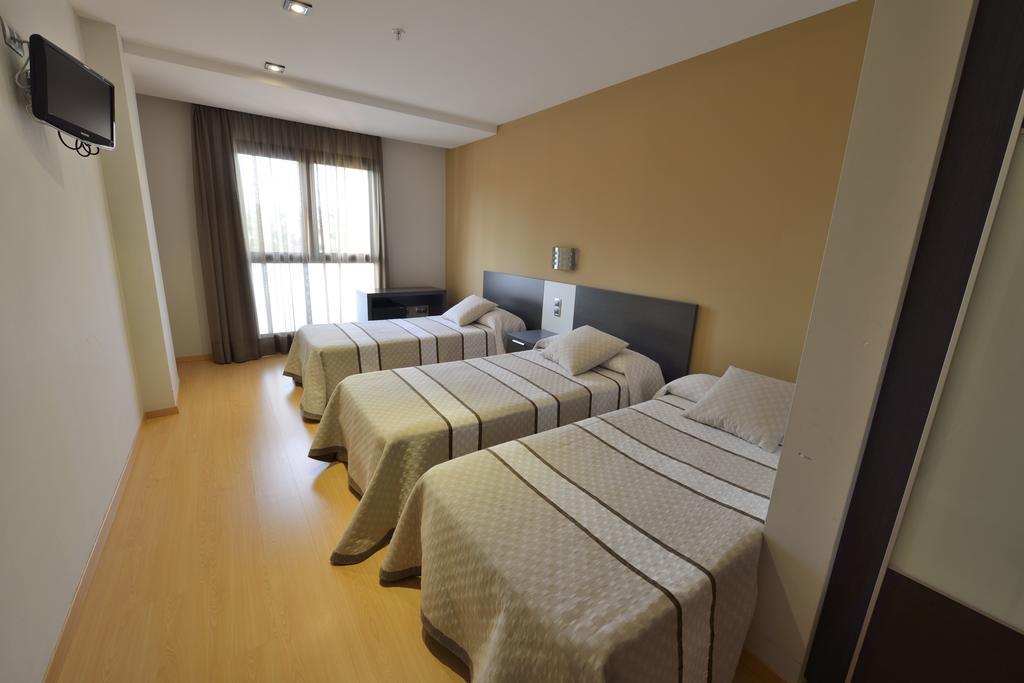 Hotel Ciutat D'אמפוסטה מראה חיצוני תמונה