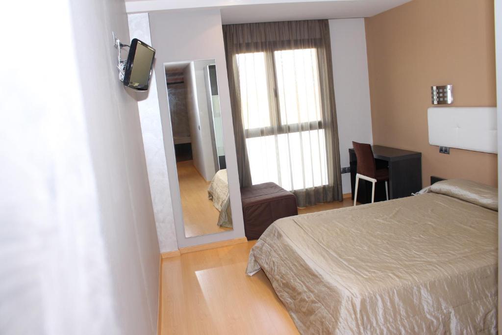Hotel Ciutat D'אמפוסטה חדר תמונה